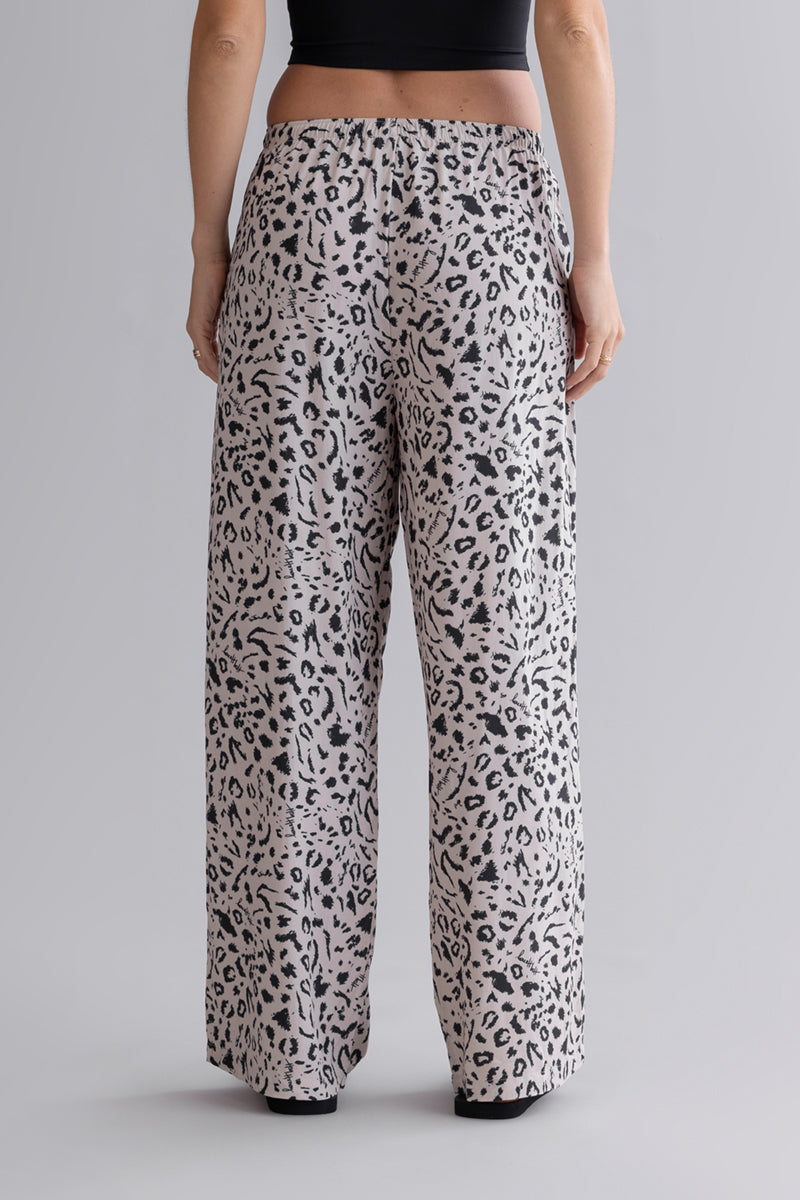 Summer Pants Mono Leo Oatmeal | Hey Honey & Active Wear